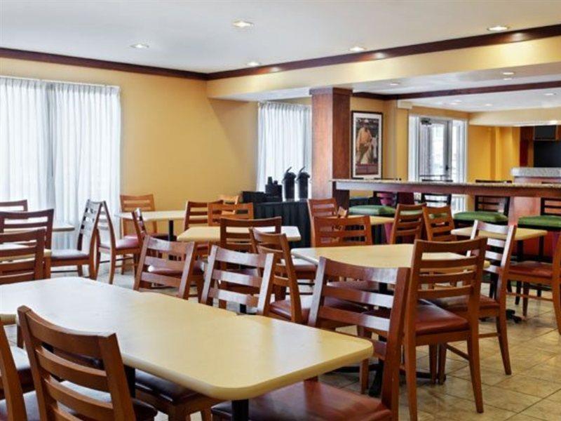 Fairfield Inn & Suites By Marriott San Antonio Airport/North Star Mall Exterior foto