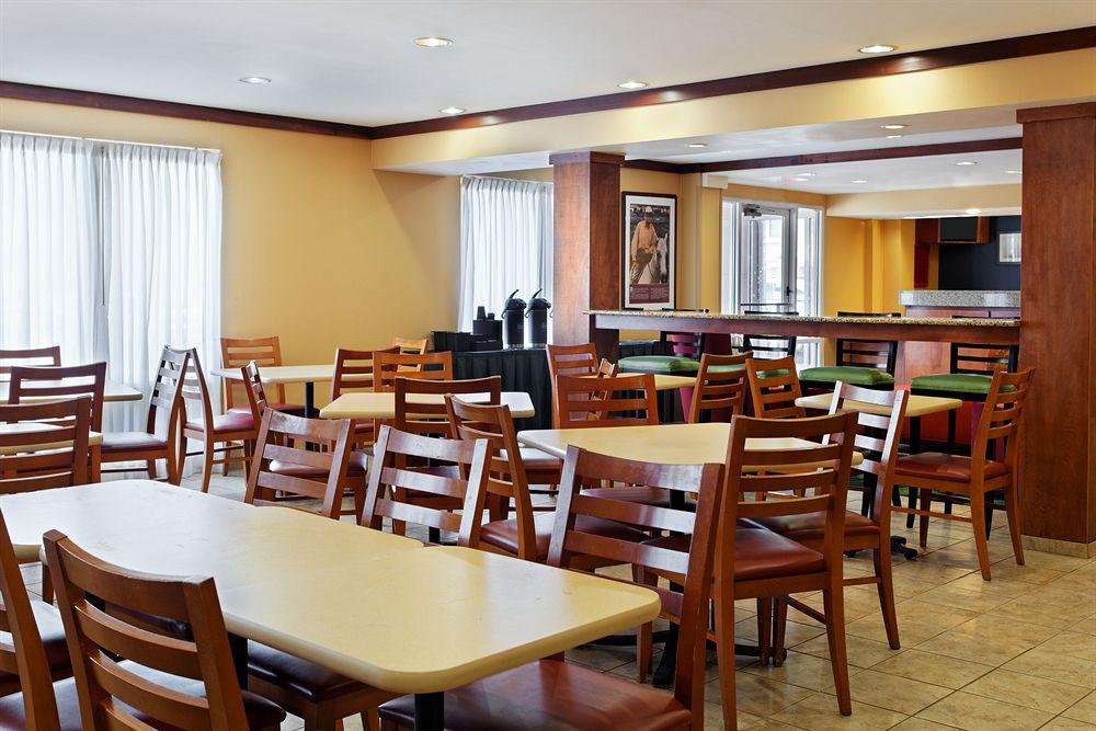 Fairfield Inn & Suites By Marriott San Antonio Airport/North Star Mall Exterior foto